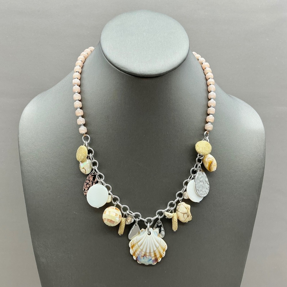 Chico's Necklace Women Tan Shell Charm Beaded Coastal Beachy Summer Adjustable